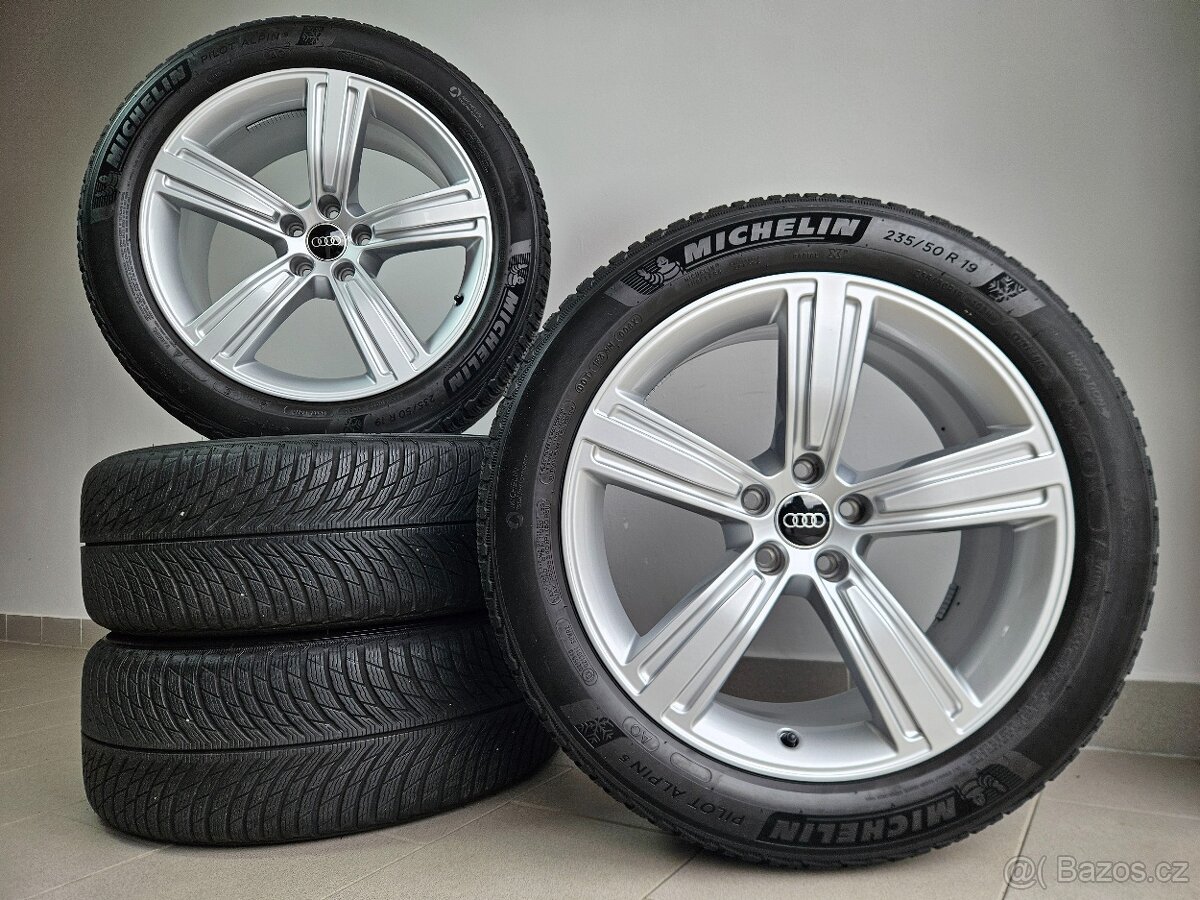 Orig. Audi 5x112 _ Zimní 235/50/19 - Zánovní