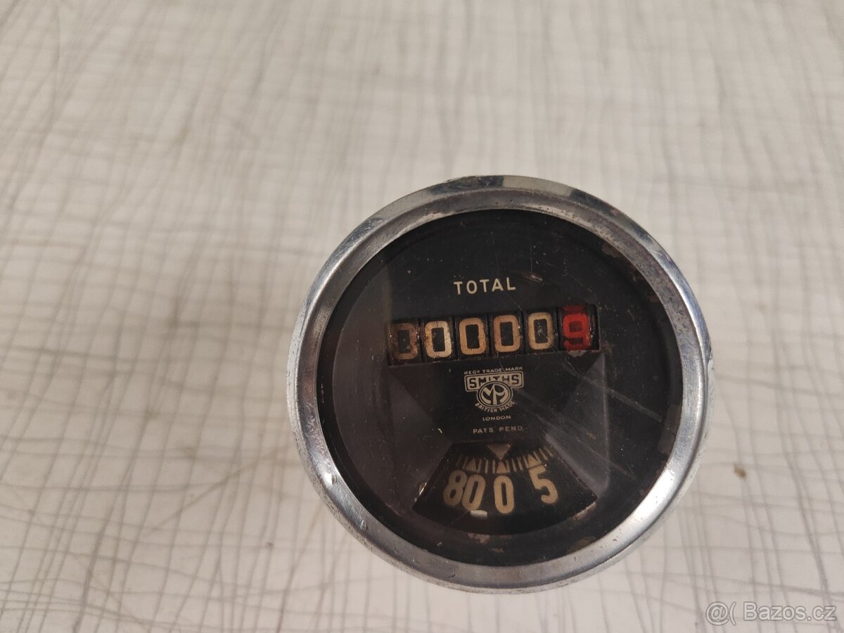 Válečkový tachometr Smiths