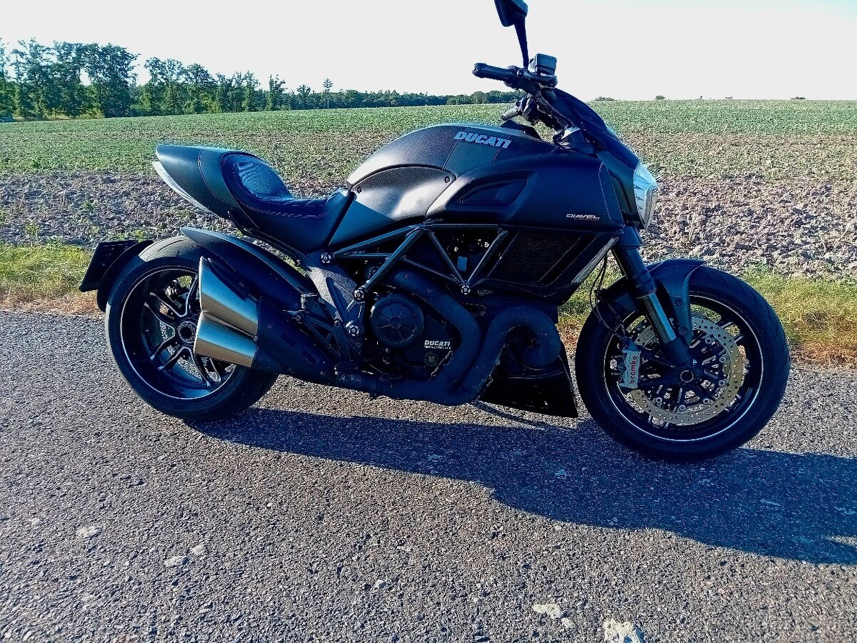 Ducati Diavel Carbon