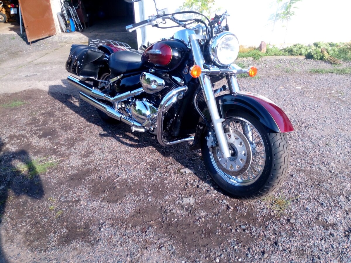 Suzuki VL 800 Volusia