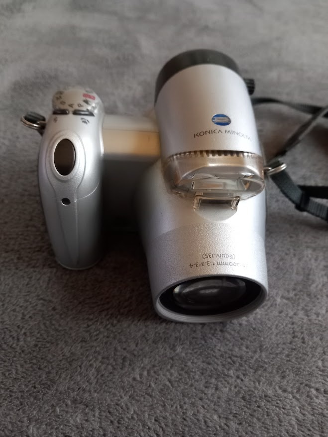 Konica Minolta Dimage Z10