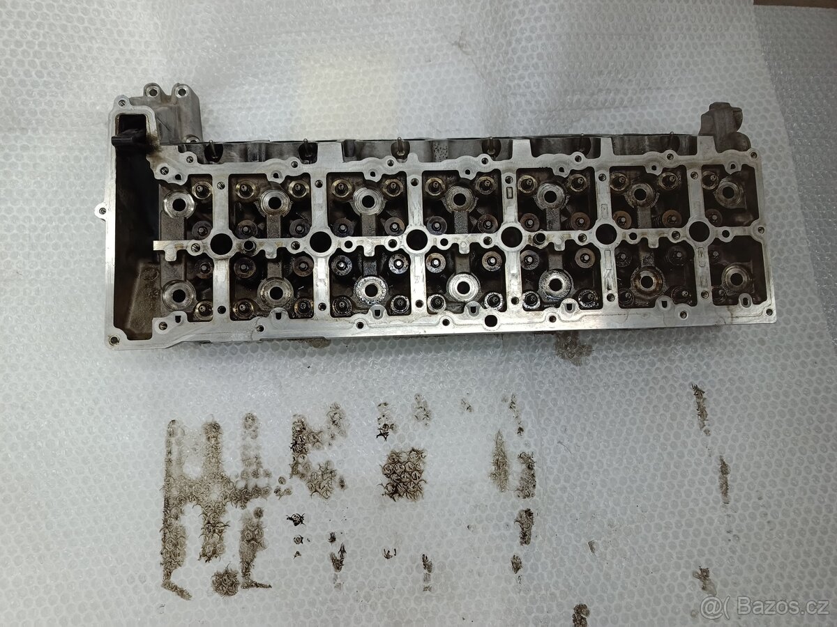Hlava motoru BMW