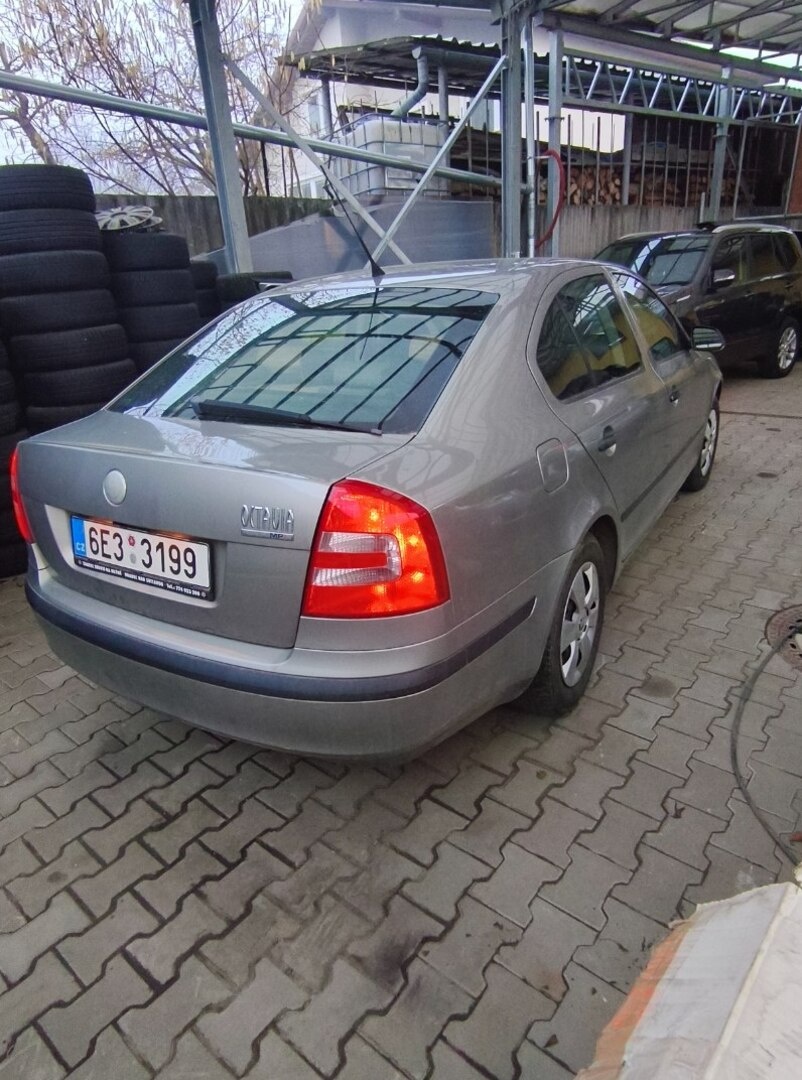 Škoda Octavia 2 1.6 MPI benzin