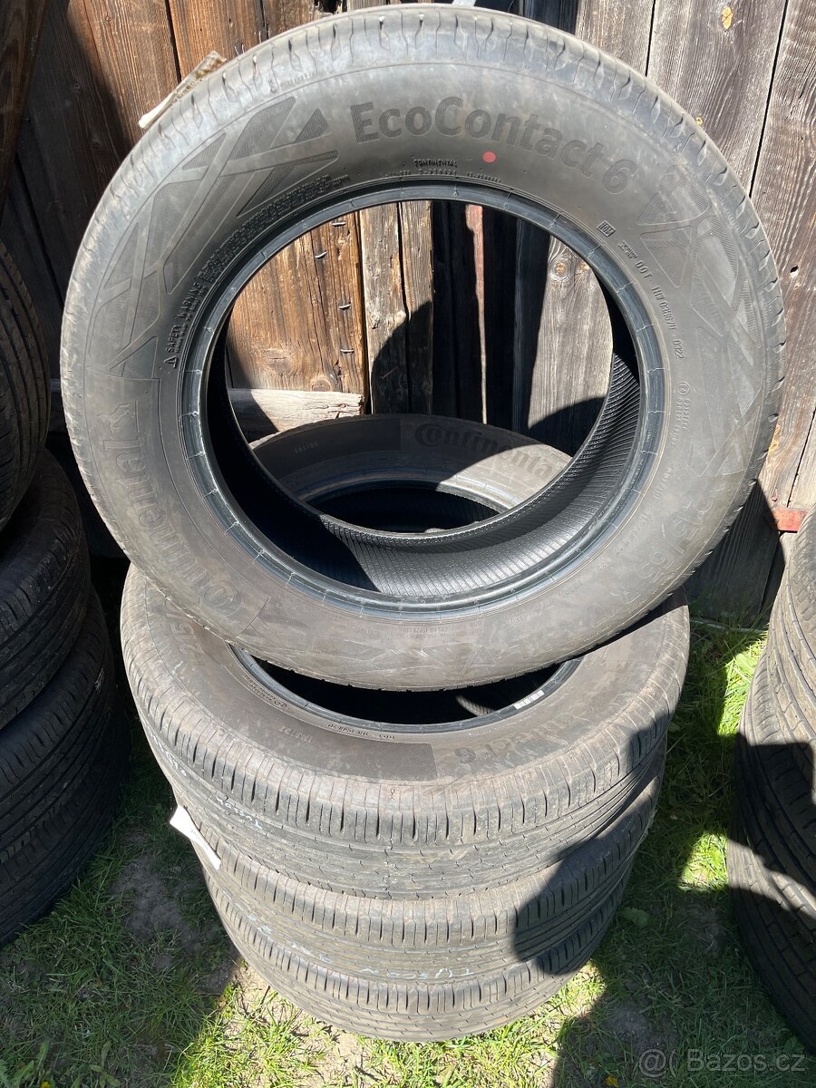 Continental 215/65 R17 V XL