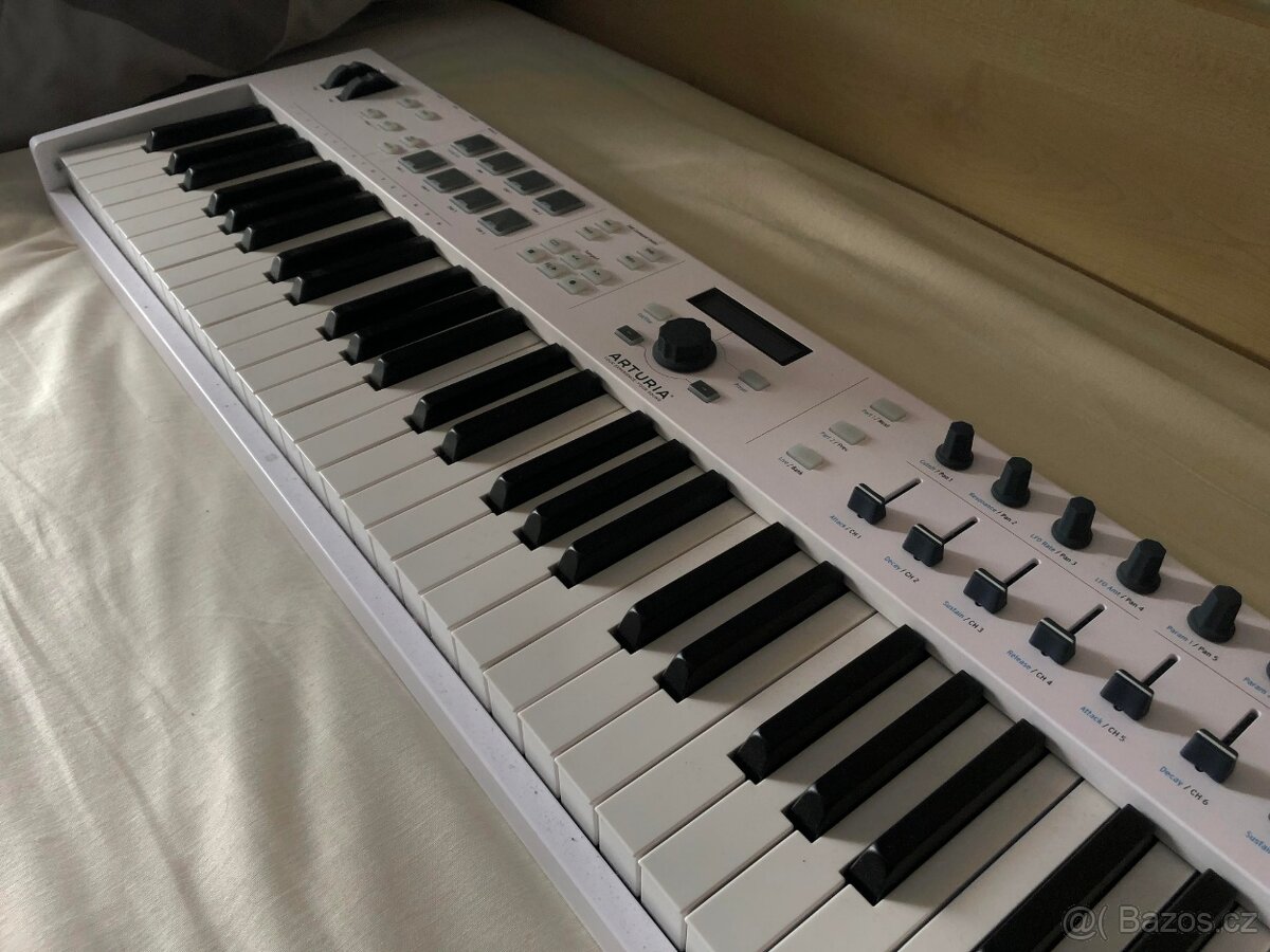 MIDI klávesy ARTURIA KeyLab Essential 88