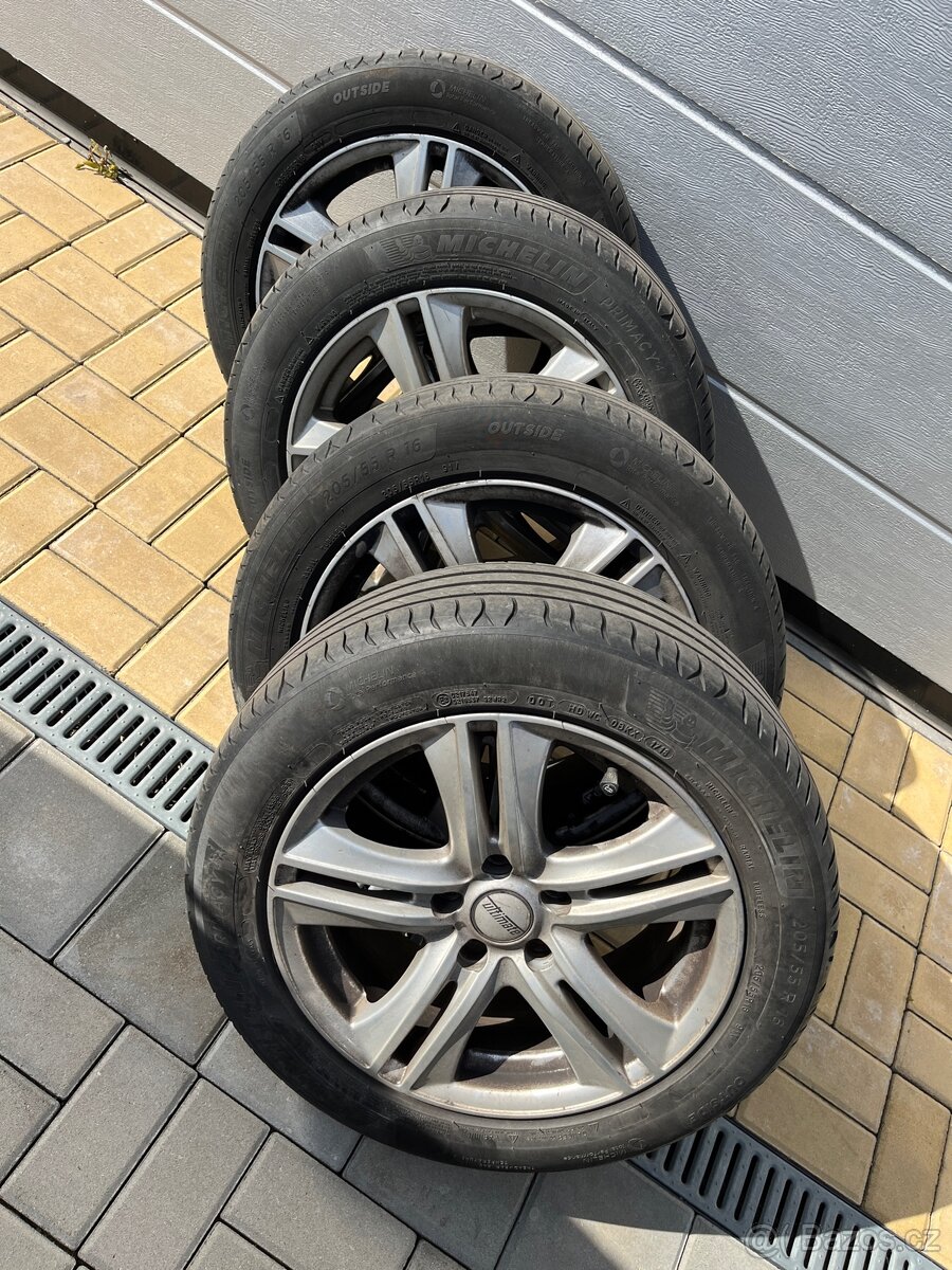 Opel Zafira sada 4 ks AL kol 205/55/16”