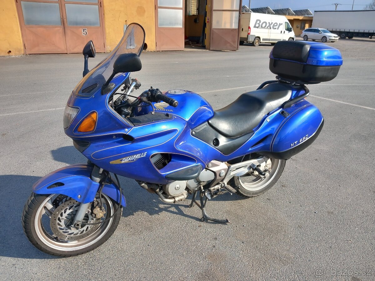 Honda NT650V Deauville