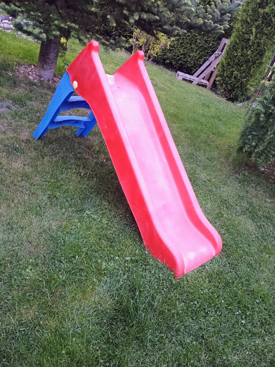 Dětská skluzavka