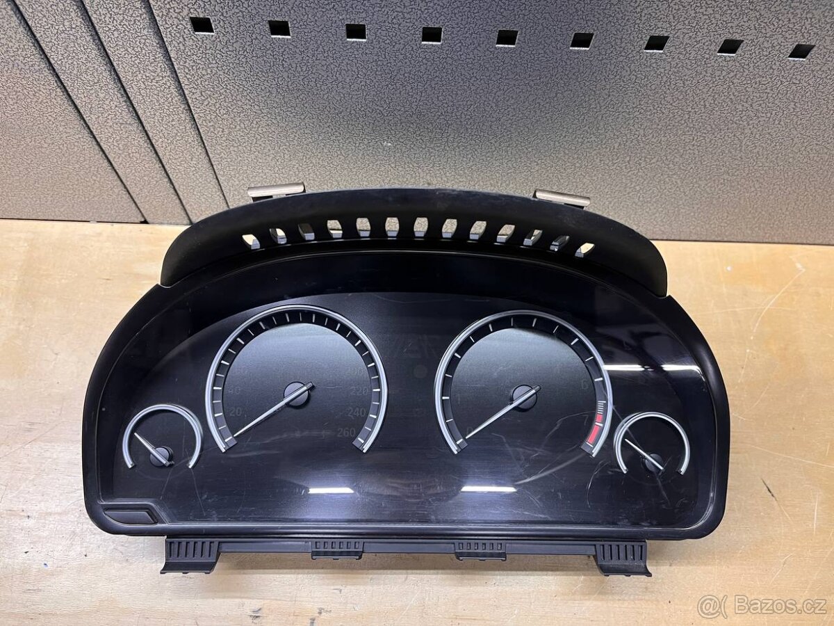 Budíky BMW 7 F01/02 09>