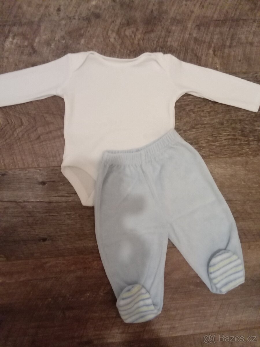 Komplet vel. 68, body (F&F), polodupačky (K&Y)