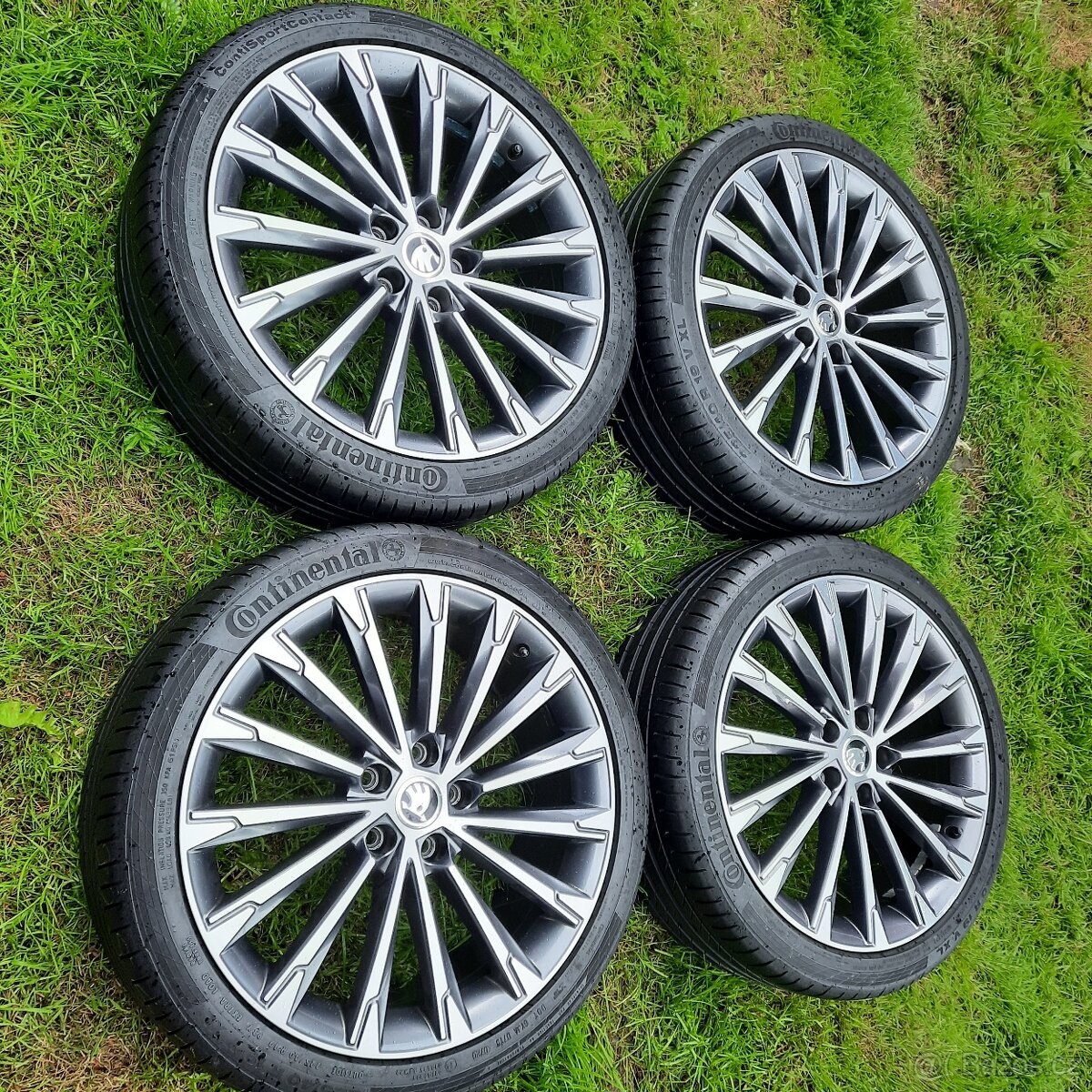 Alu kola R19 Škoda Octavia IV Karoq Superb VW Passat Touran