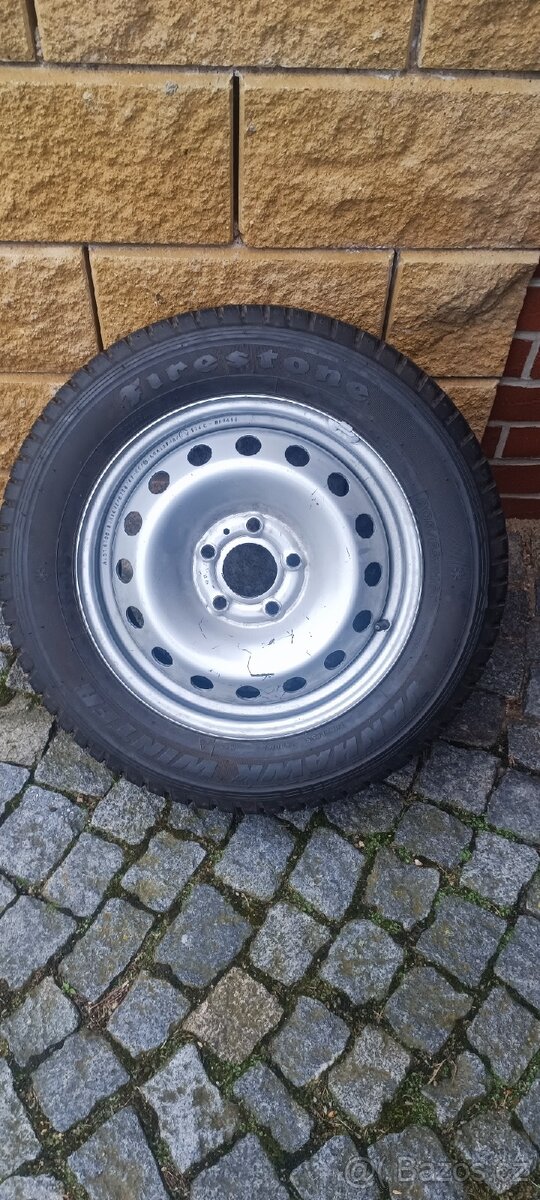 Zánovní rezerva VW T5, 205/65 R16C, 9mm, Firestone