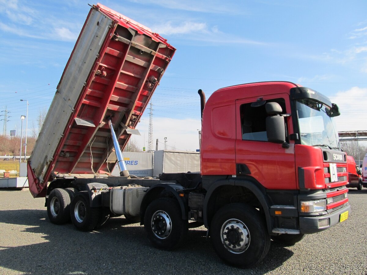 Scania DC 1201 8x6 sklápěč