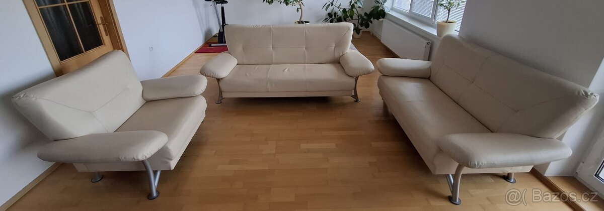Sedací souprava a křeslo