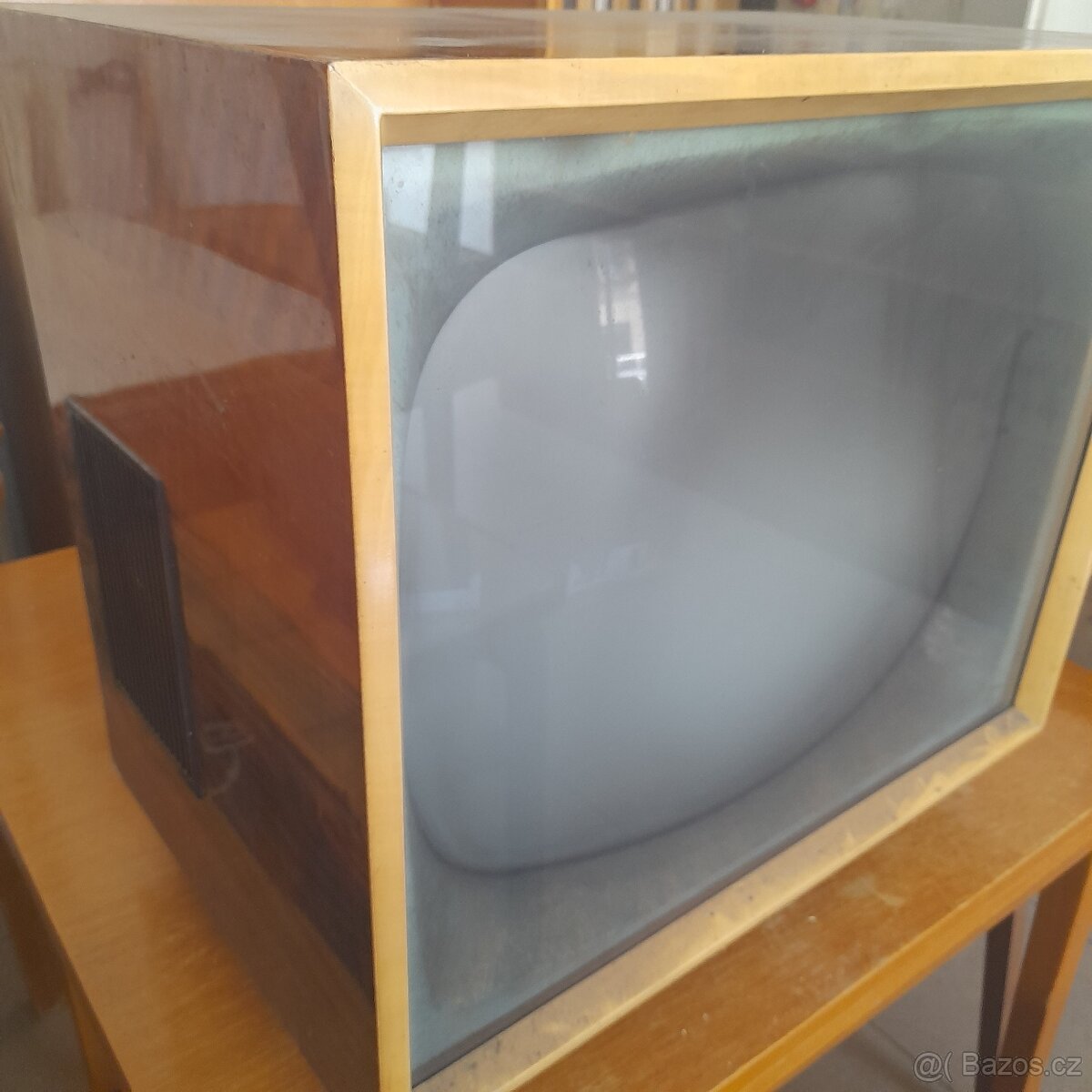 Retro televize