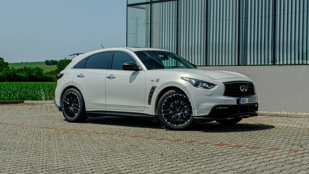Infiniti FX Vettel by Brabus 309 kw 1 zo 150
