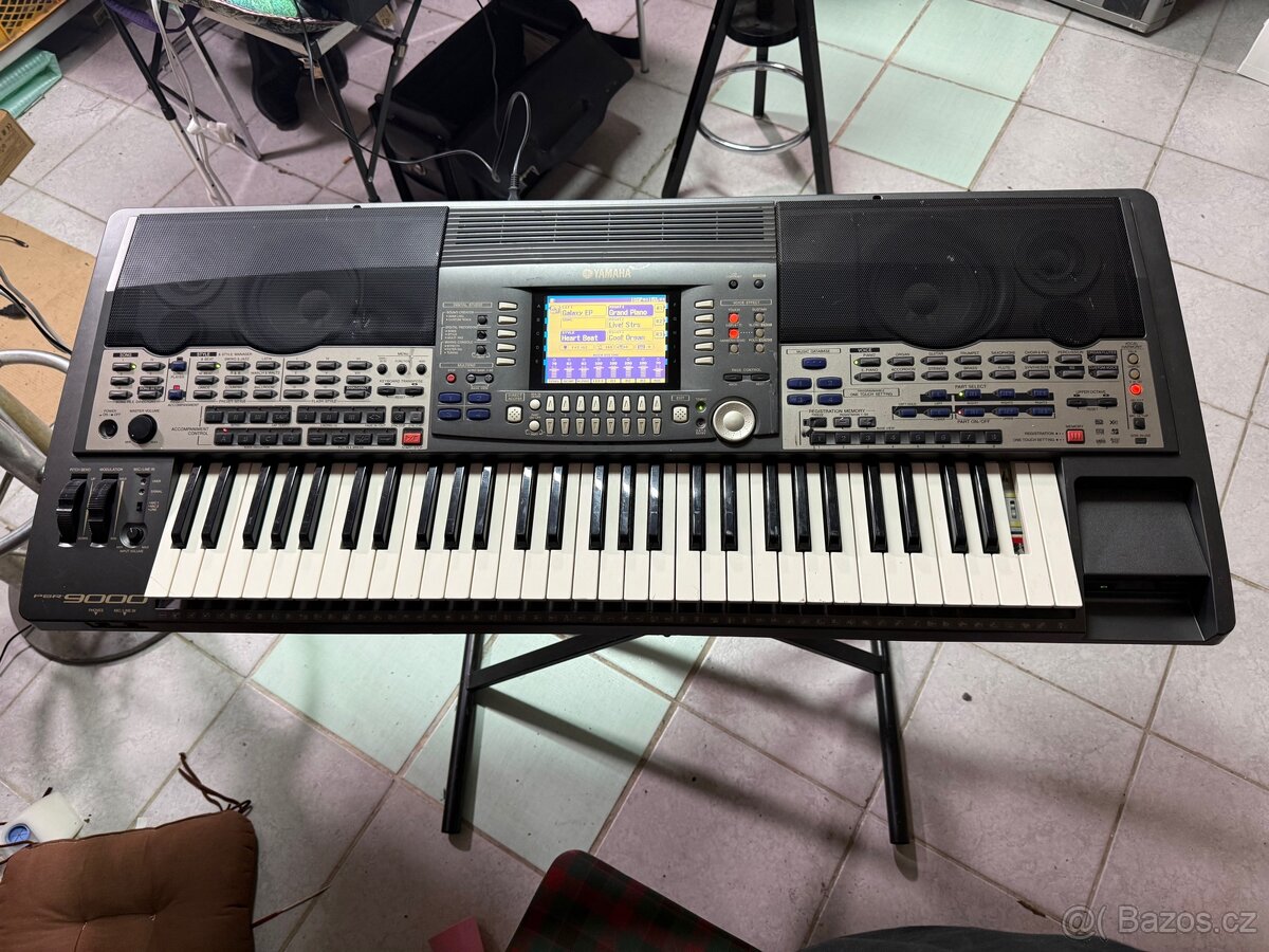 Yamaha PSR-9000 V2 61-Key Arranger Workstation