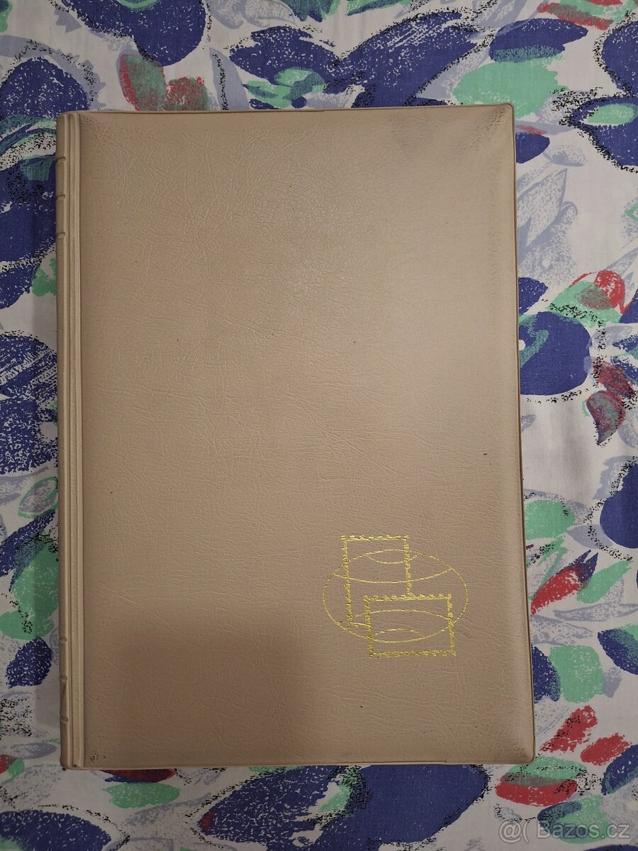 FILATELISTICKÉ ALBUM SE ZNÁMKAMI