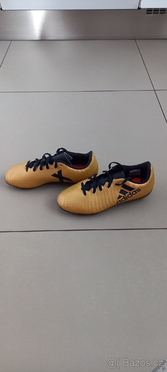 Nové dětské kopačky Adidas