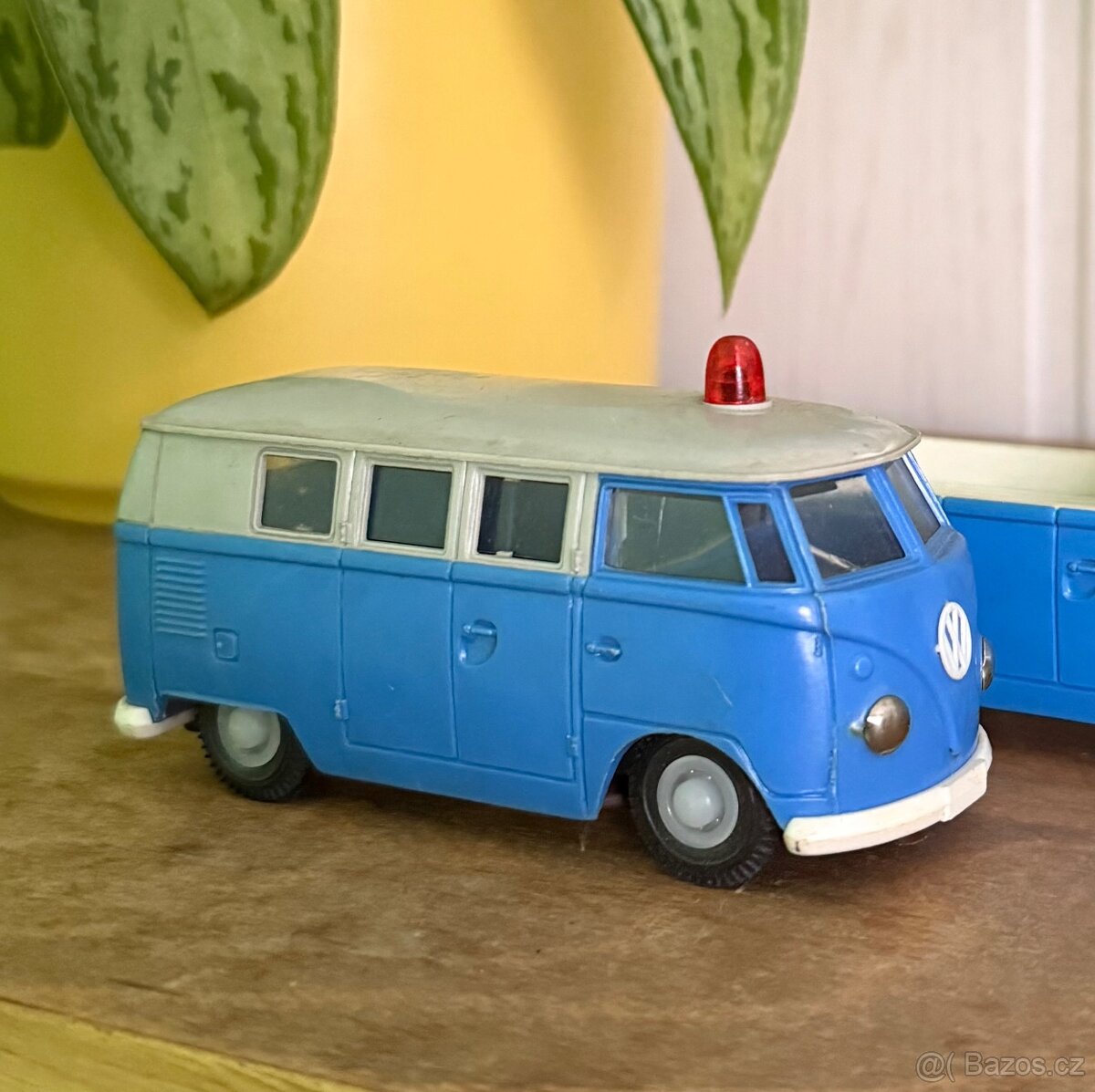RETRO VOLKSWAGEN TRANSPORTER KADEN ČSR, pěkný