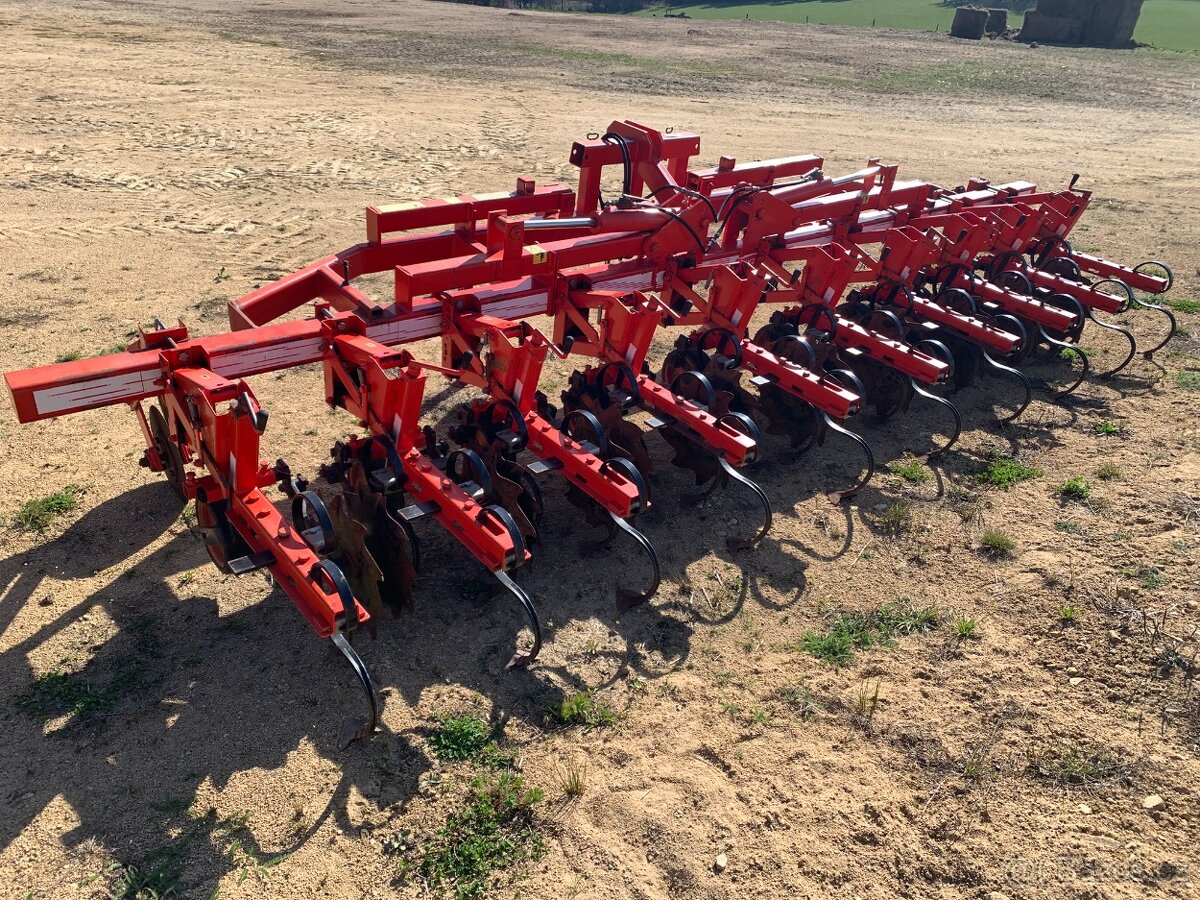 Meziřádková plečka Quivogne