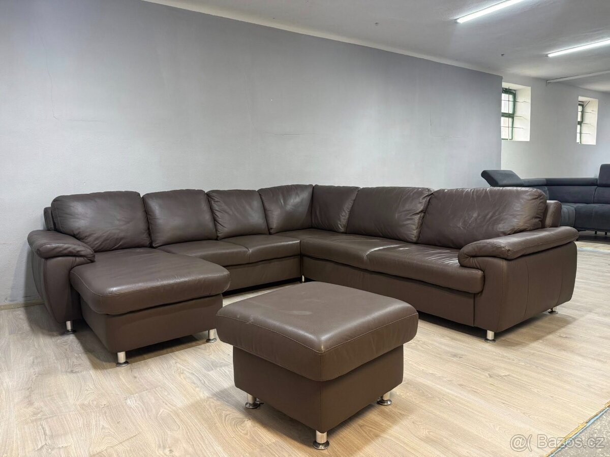 Kožená sedací souprava s taburetem