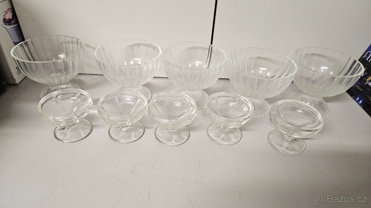 Retro zmrzlinové poháry