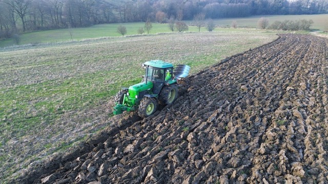 John Deere 2850 as
