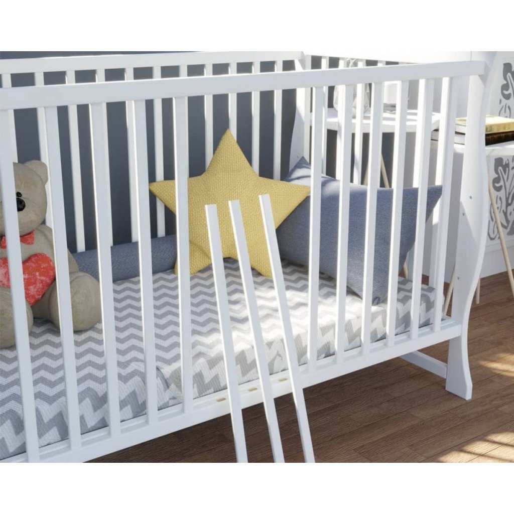 Dětská postýlka z masivu