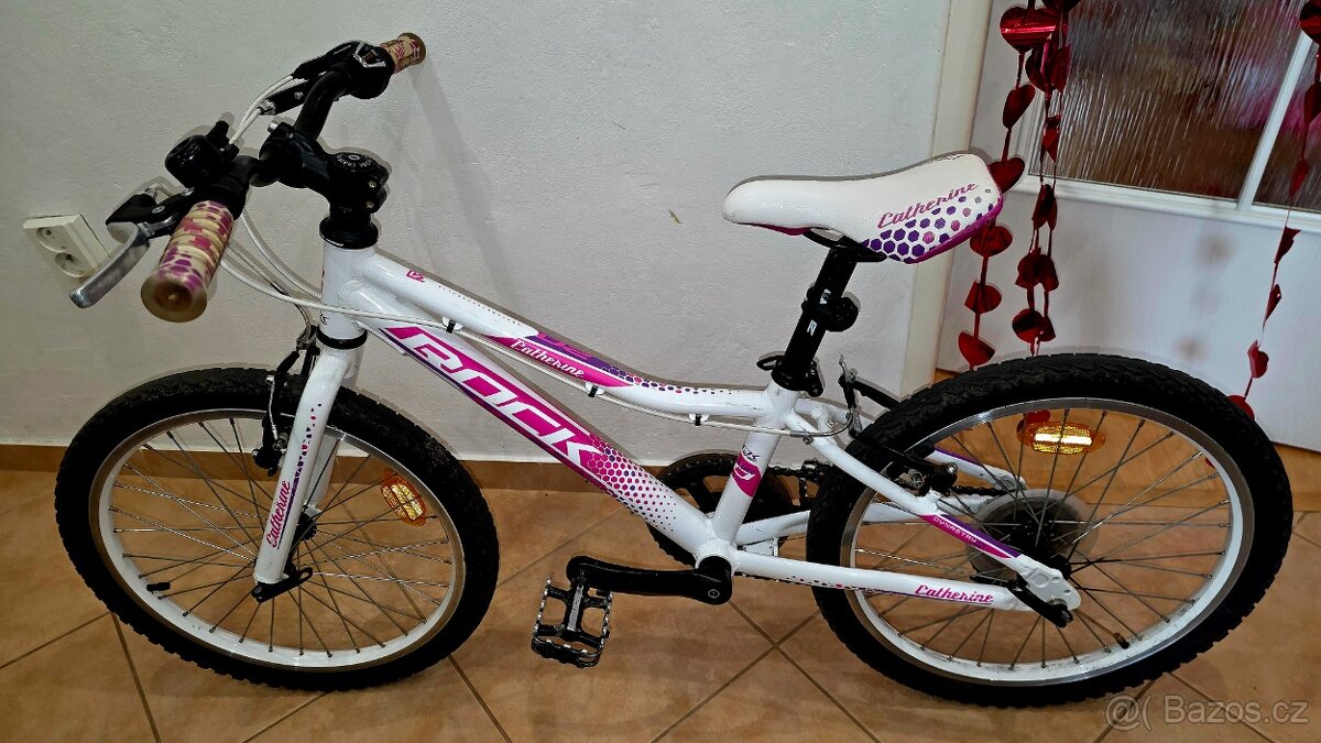 Prodám dívčí dětské kolo 20