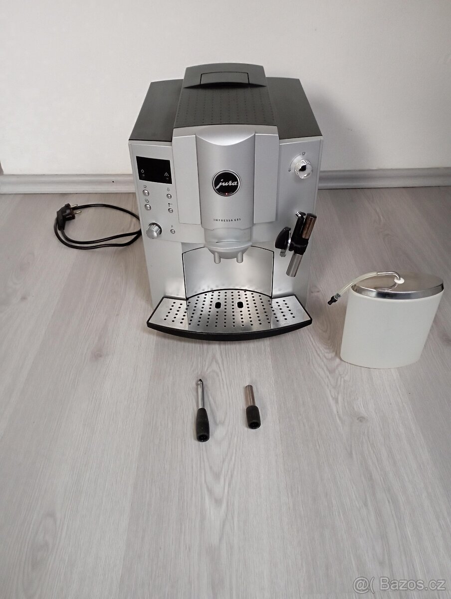 Kávovar Jura Impressa E85