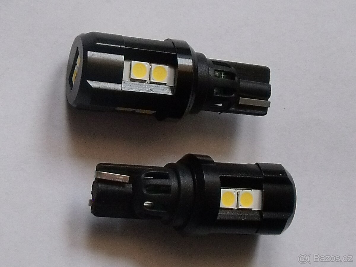 LED žárovka W16W