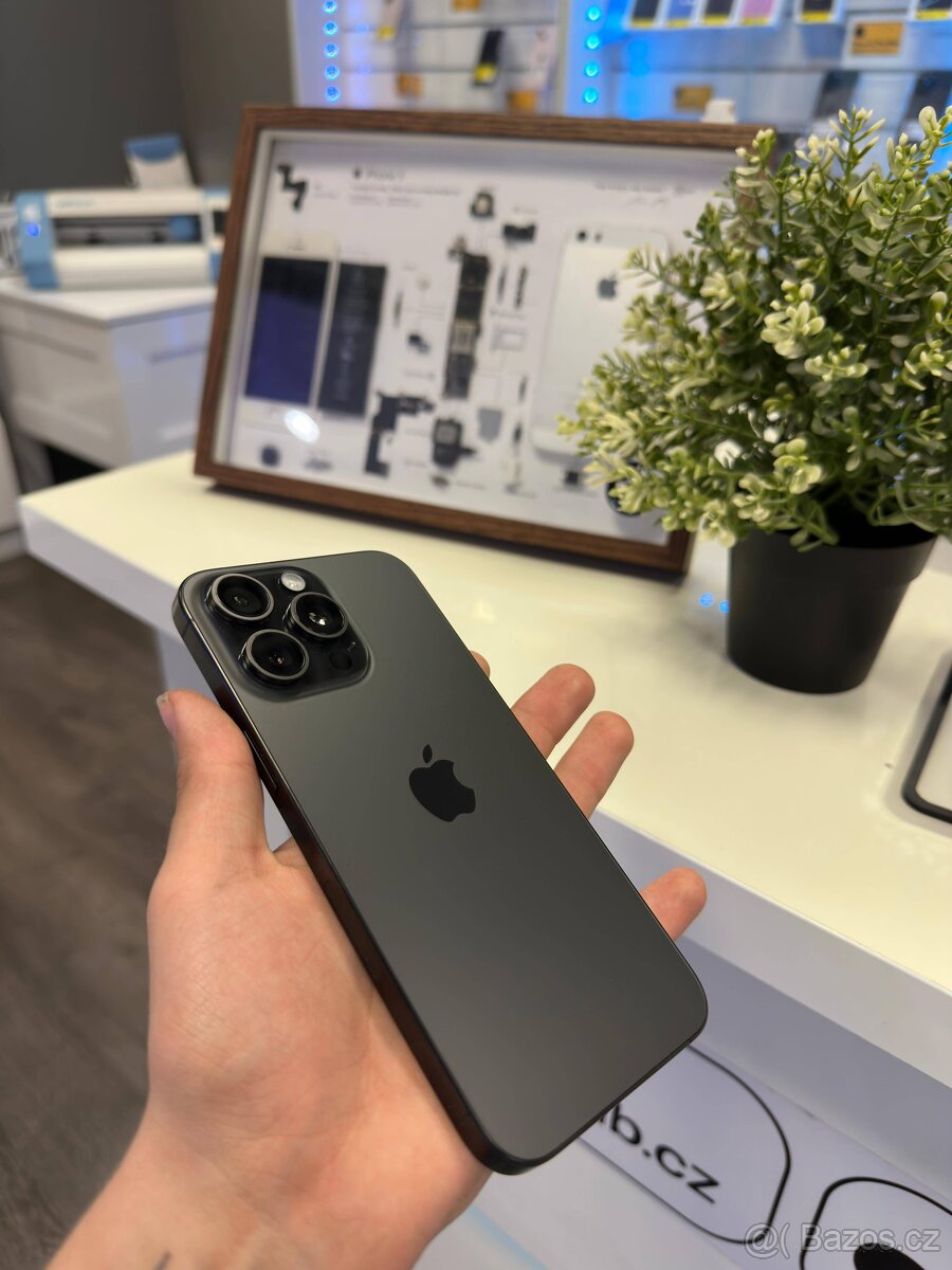 iPhone 15 Pro Max 256GB Černý titan Záruka
