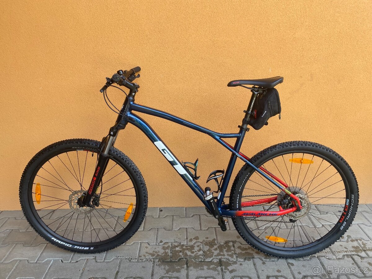 Horské kolo GT Avalanche