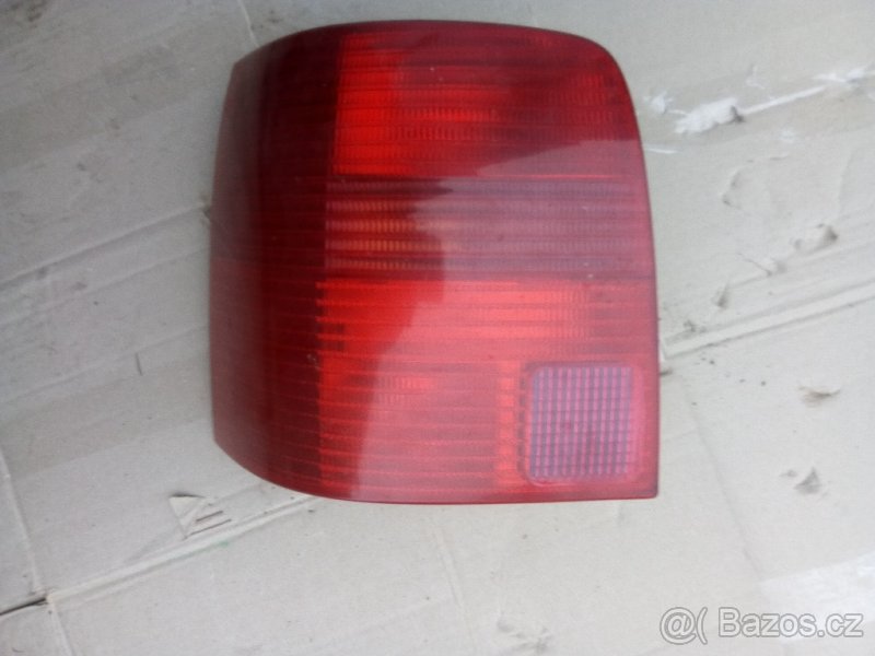 VW GOLF IV ZADNÍ LAMPA