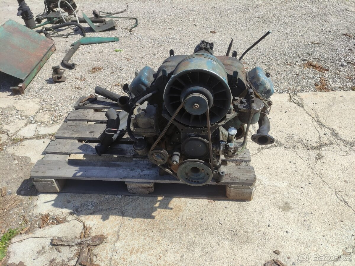 Motor Multicar 22