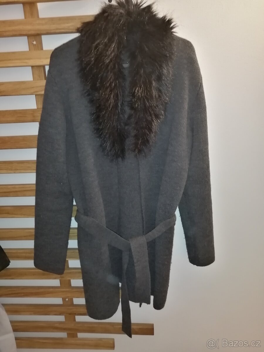 Svetrový kabát s kožichem