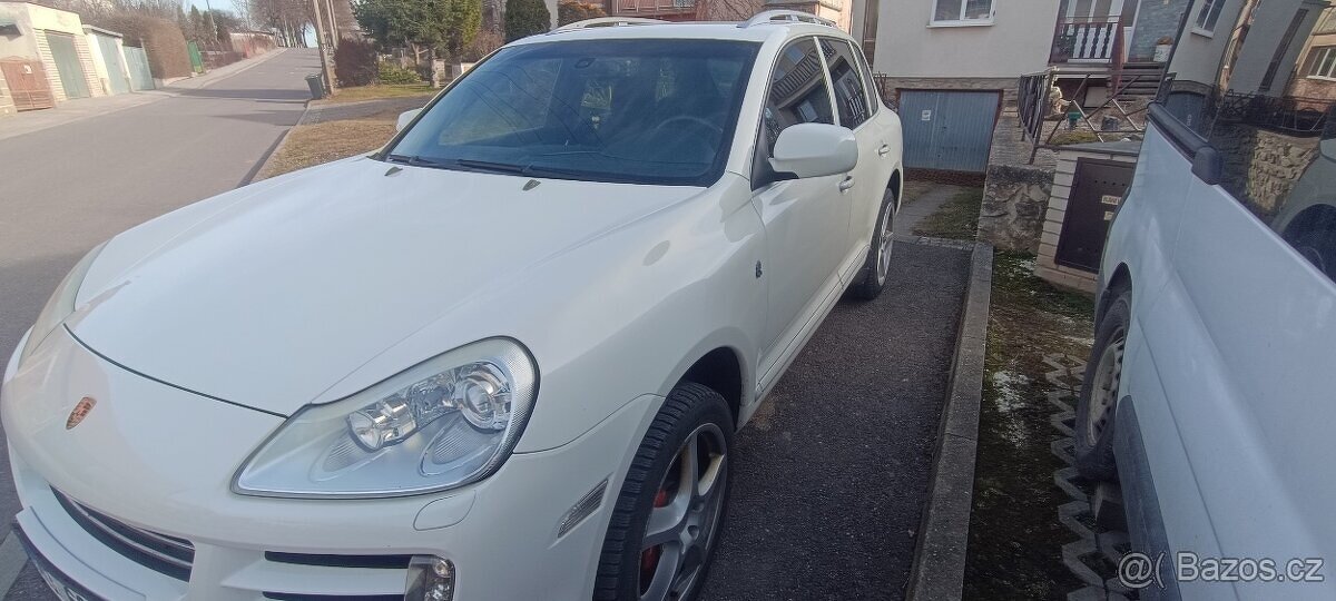 Porsche Cayenne 3.6 benzín
