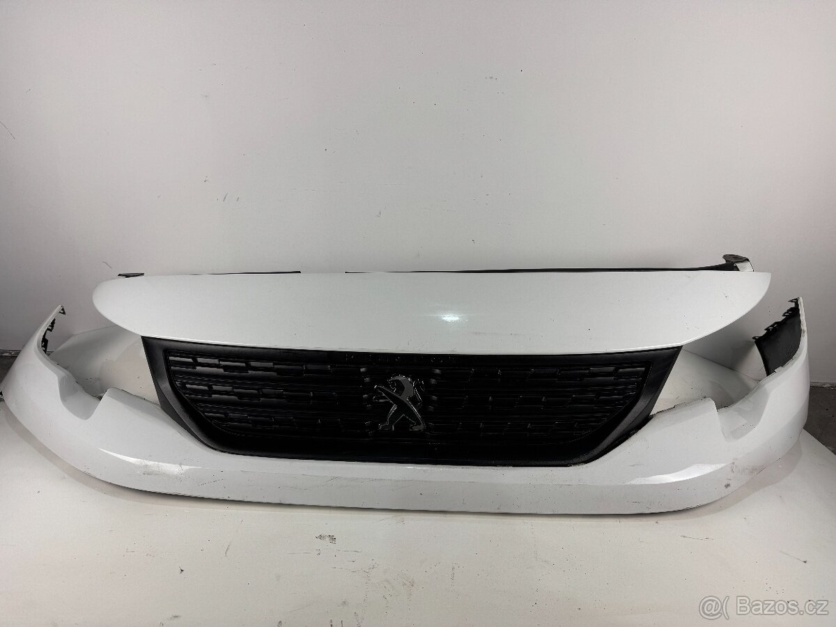 Přední nárazník horní část Peugeot Partner III 2021, kód bar