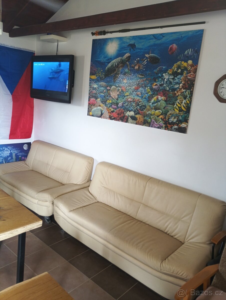Kožený gauč
