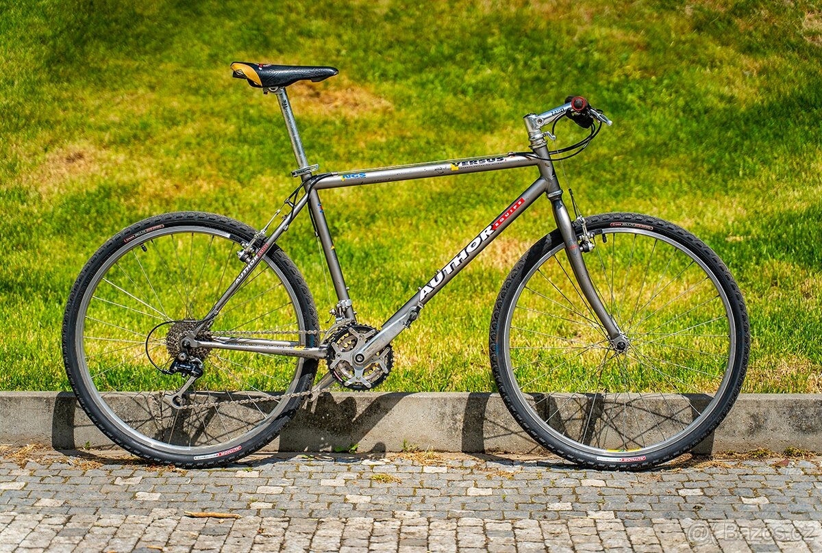 Horské kolo Author Versus 19"