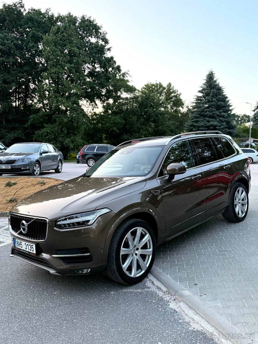 VOLVO XC90 MOMMENTUM D5 2.0D 165KW 4X4 - KOUPENO ČR