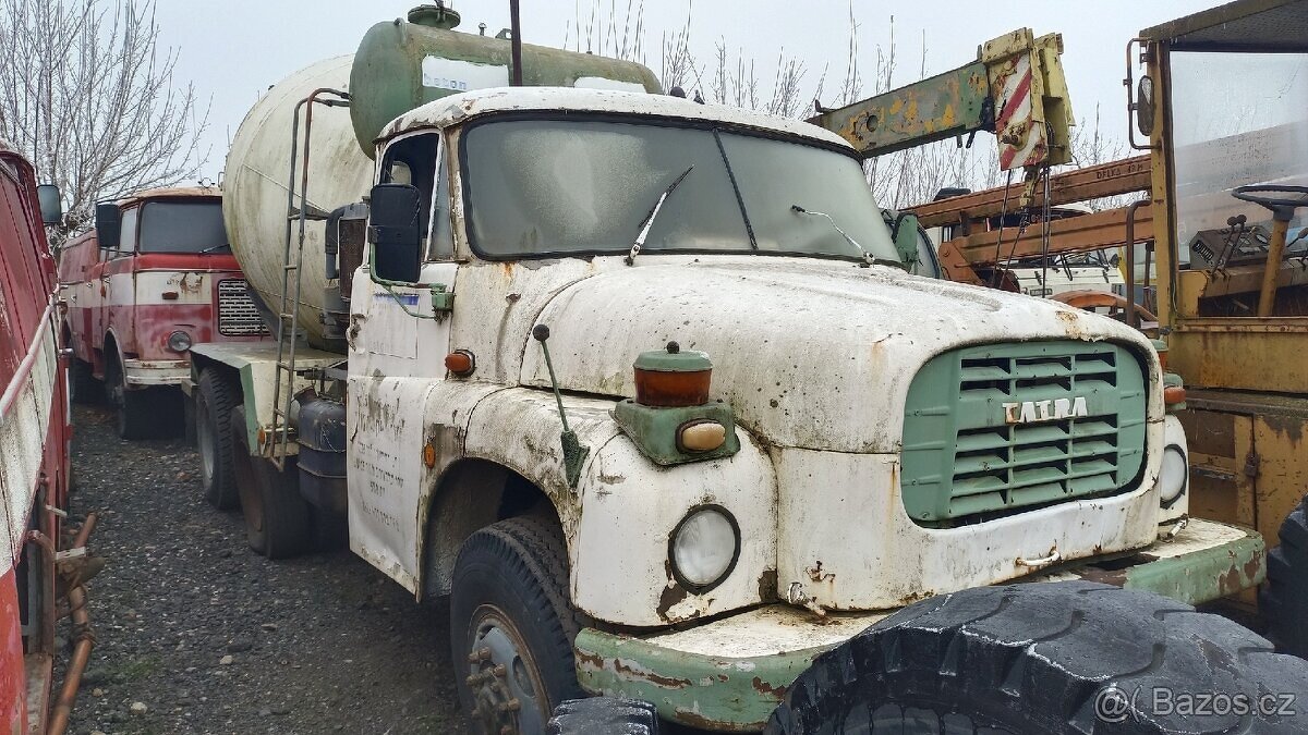 Tatra 148 mix