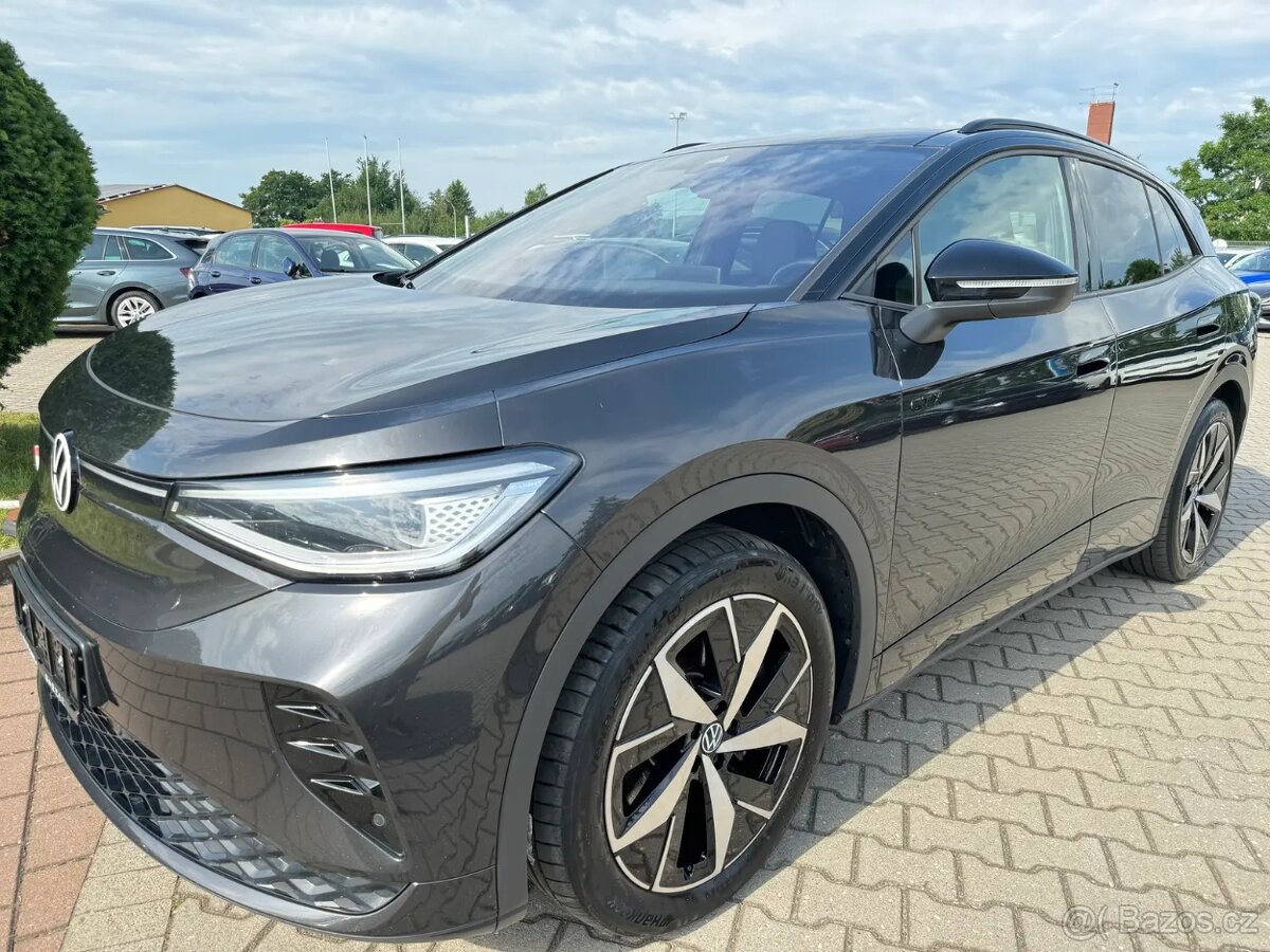 VW ID.4 GTX 220kw 4x4/panorama/360°kamery/matrix/head-up