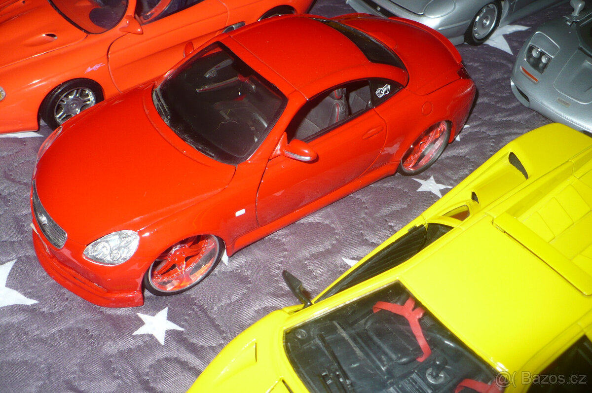 Model auto 1:18 Lexus SC 430