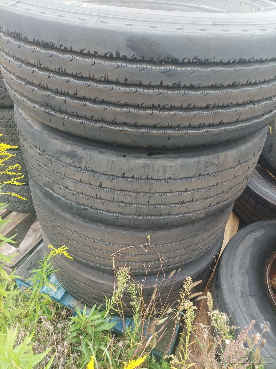 Pneu Michelin XTA2 285 70 19,5