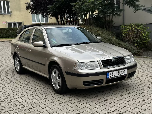 Škoda Octavia Tour 1.6 MPI 75kW LPG Climatronic 1.majitel