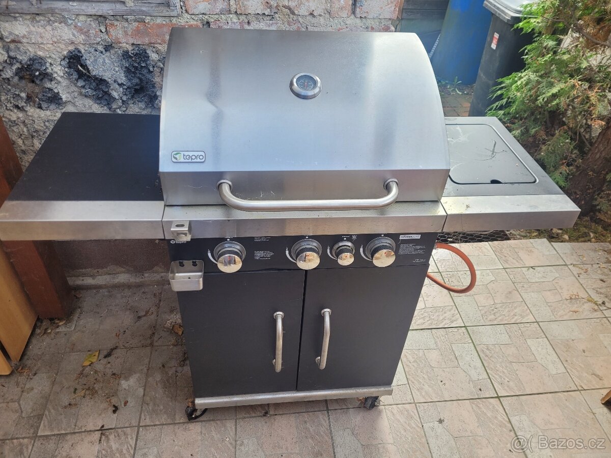 Zahradní plynový gril