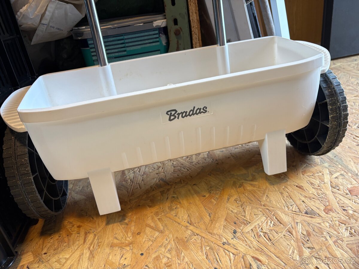 Vozík posypový (rozmetadlo)