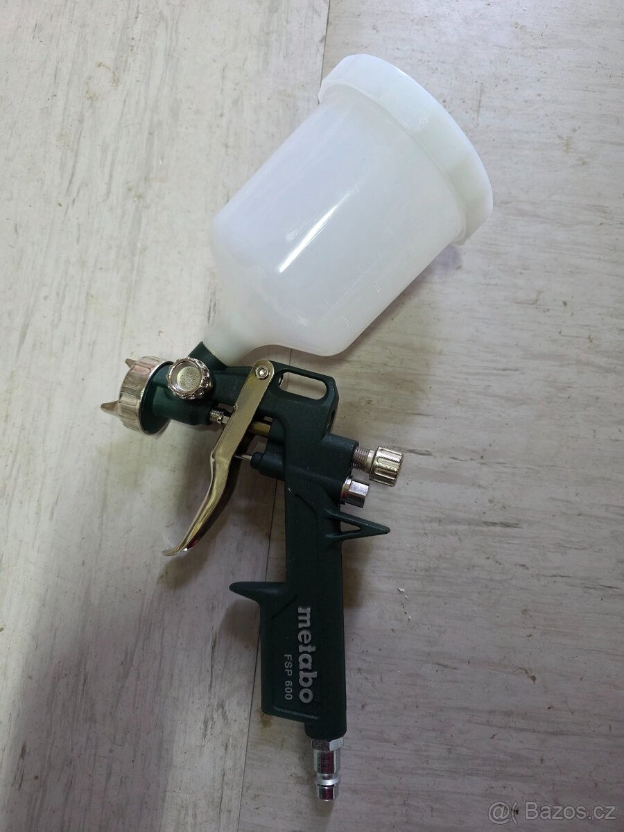 Pneumatická stříkací pistole